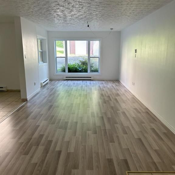 JUILLET 61/2 STYLE CONDO SECTEUR UNIVERSITÉ - Photo 1