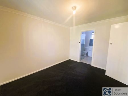 RENOVATED UNIT LESS THAN 2KMS FROM BEACH HOME OPEN SATURDAY 13 JUNE AT 9.00AM SHARP! - Photo 4