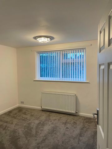 2 Bed Flat, Somersby Road, NG5 - Photo 2