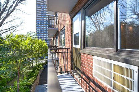 5450 Ch. Queen Mary Montréal (Côte-des-Neiges, QC H3X - Photo 3