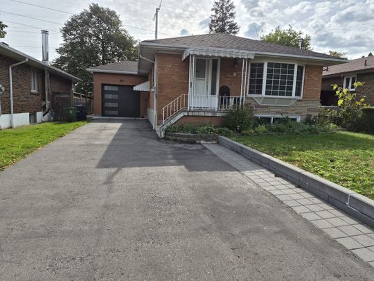 For Lease - 95 Jarwick Drive Unit# Main, Toronto, Ontario - Photo 1