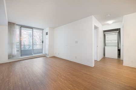 For Lease - 245 Davisville Avenue Unit# 302, Toronto, Ontario - Photo 4