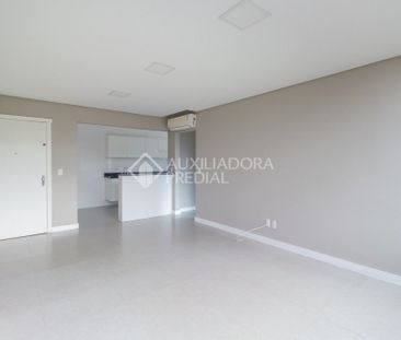 Apartamento com 1 quarto e 64m² para alugar em Menino Deus, Porto A... - Foto 1