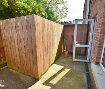 Apt 3, 104 Eglantine Avenue, Belfast, BT9 6EU - Photo 1