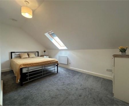 Flat 5, 101 High Street, Ramsey, Huntingdon - Photo 2