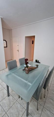 (For Rent) Residential Apartment || Athens Center/Athens - 63 Sq.m, 1 Bedrooms, 670€ - Φωτογραφία 4