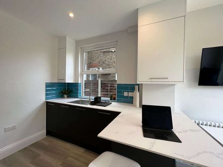 Boundary Road Room 1 - Photo 4