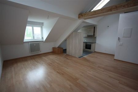 Appartement mansardé moderne, lumineux et spacieux - Photo 5