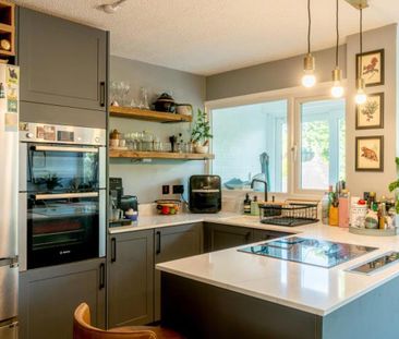 An immaculate two bed in the every leafy Sneyd Park, finished to a ... - Photo 3