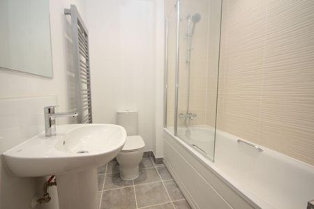 2 bedroom semi-detached house to rent - Photo 5