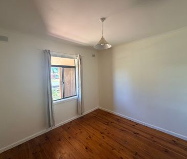 To register & apply for this property, please use this link: https:... - Photo 4