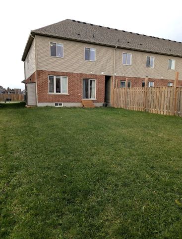 For Lease - 371 Vincent Drive, North Dumfries, Ontario - Photo 4