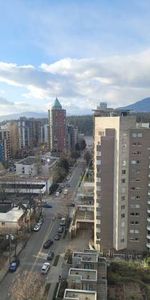 Beautiful 1 Bed 1 Bath + Den in Coal Harbour - Photo 4