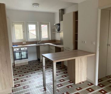 Location Appartement 4 pièces 80m² MONTREVEL EN BRESSE 01340 - Photo 5