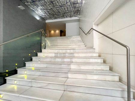 2 room luxury penthouse for rent in Valencia - Photo 2