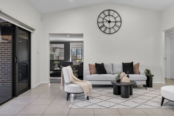 Modern family living in a peaceful Appin setting - Photo 1