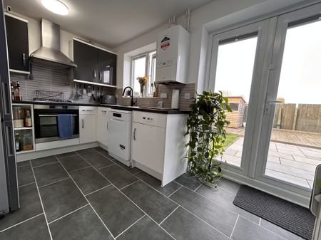 Seaton Crescent, Knottingley - Photo 5