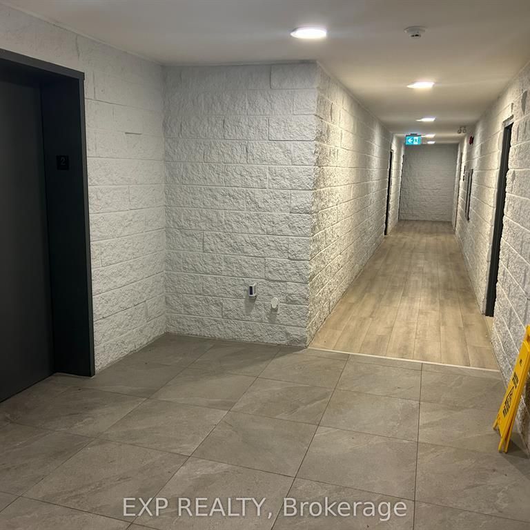 For Lease - 4422 Huron Street Unit# 204, Niagara Falls, Ontario - Photo 1