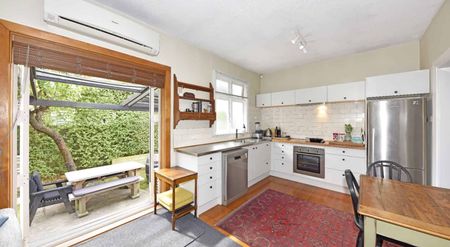 1 Bedroom home in a great location! - Photo 5