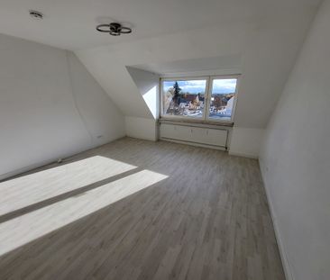 Nähe Uni: Zentrale 2 Zimmer-DG-Wohnung in 23562 Lübeck - St. Jürgen... - Foto 4