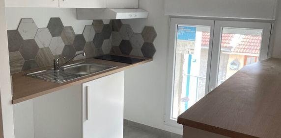 APPARTEMENT T1 MEUBLE OULLINS, - Photo 2