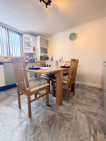 122 Avonmore Park, Lisburn, BT28 1NJ - Photo 2