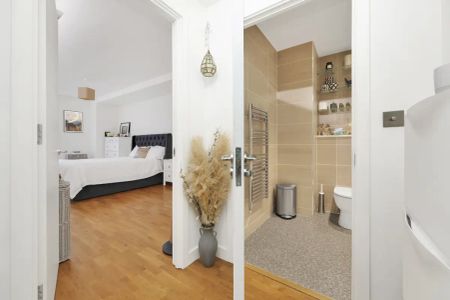 2 bedroom flat in Holloway - Photo 2