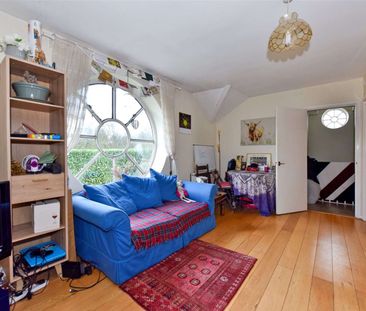 Private Bell Tower apartment within the grounds of the impressive B... - Photo 1