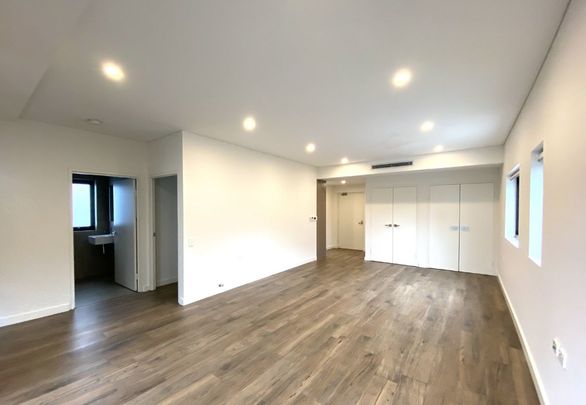 Modern 2 bedroom apartment - Photo 1