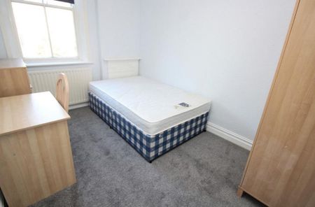 3 bedroom maisonette to rent - Photo 3