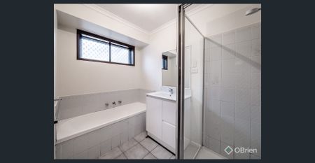 Location Location! - Photo 3