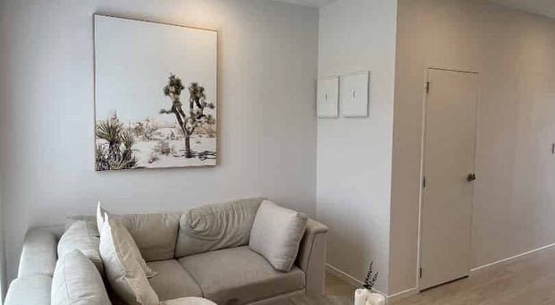 Modern 3-Storey Home in A Prime Location - Photo 1