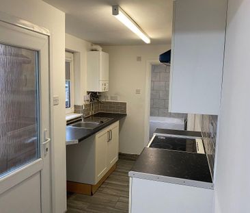 2 bedroom terraced house to rent - Photo 6