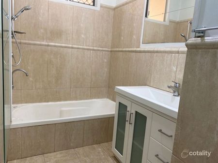 Charming Beach Shack-Style Home in Bucasia - Photo 5