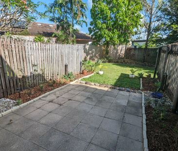 SPACI OUS TOWNHOUSE!!!! - Photo 3