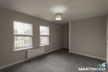 3 bedroom end of terrace house to rent - Photo 3