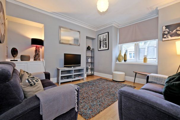 9 Wallfield Crescent, AB25 2LJ, Aberdeen - Photo 1