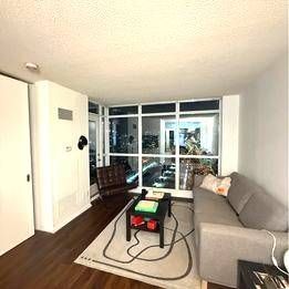 Gorgeous 2 Bed, 2 Full Bath with Balcony and Great Location - Photo 3