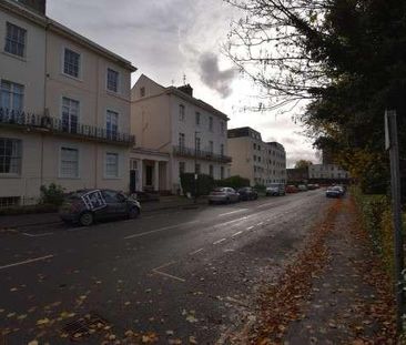 Warwick Terrace, Leamington Spa, CV32 - Photo 1