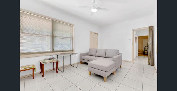 Renovated 3 bedroom home - Photo 1