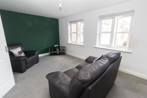 2 Bedroom Flat - Ground Floor - Photo 1