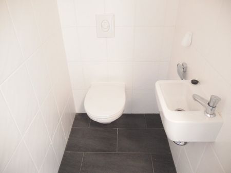 Hervorragend geschnittene 2-Zimmer-Wohnung mit Balkon Richtung Innenhof + Garagenstellplatz | Besichtigung am 15.06.26 (Anmeldung notwendig) - Foto 4