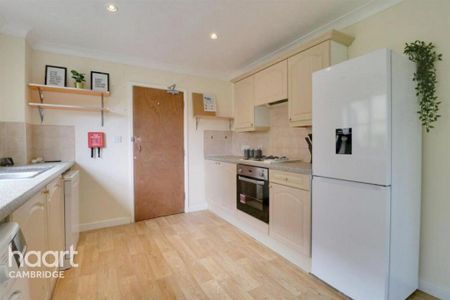 1 bedroom in a house share to rent - Photo 4