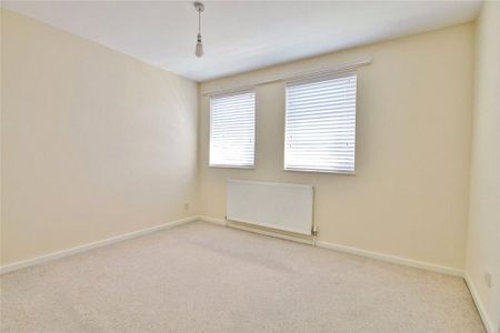 4 bedroom terraced house to rent - Photo 3