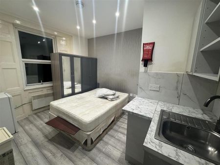 House to rent - Photo 5