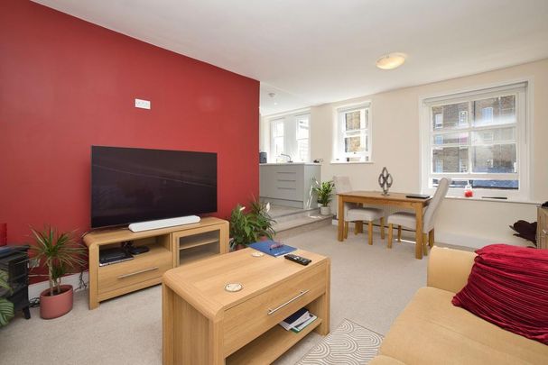 1 bedroom flat to rent - Photo 1