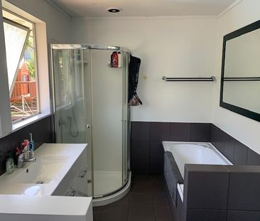 Situated in what is quickly becoming one of Hamilton's most sought ... - Photo 5