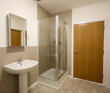 3 bedroom end of terrace house to rent - Photo 1