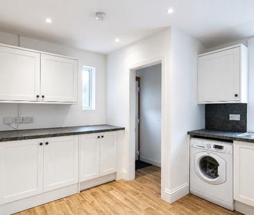 3 bedroom terraced house to rent - Photo 6