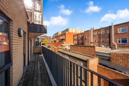 2 bedroom flat to rent - Photo 4